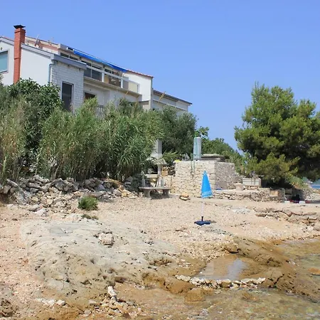 Apartamento By The Sea Tkon, Pasman - 686 Tkon